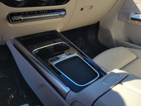 Certified 2025 Mercedes-Benz GLA 250 image 17