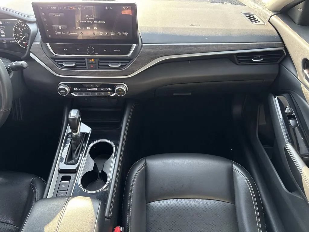 Used 2024 Nissan Altima 2.5 SL FWD image 14