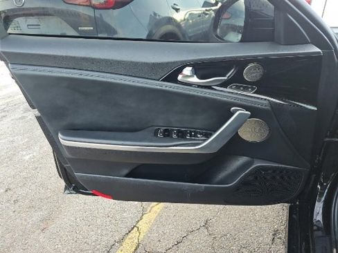 Used 2018 Kia Stinger Premium image 13