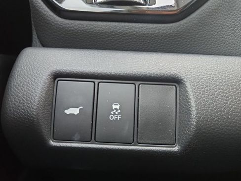 Used 2025 Honda Pilot Touring image 10