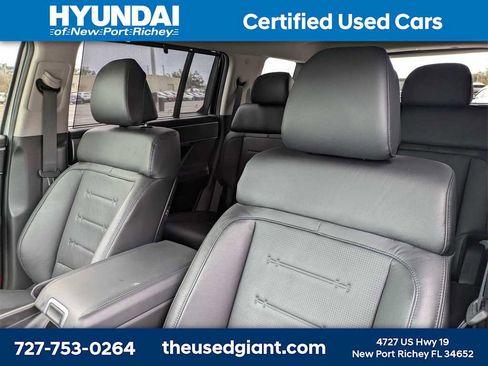 Used 2025 Hyundai Santa Fe Limited image 7