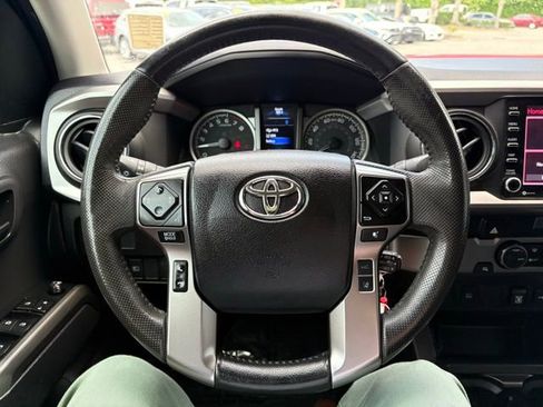 Used 2022 Toyota Tacoma SR5 RWD image 13