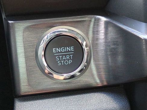 New 2026 Ford F250 Lariat w/ Black Appearance Package image 29