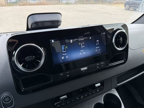 New 2025 Mercedes-Benz Sprinter 2500 image 8