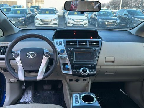 Used 2012 Toyota Prius V Two image 22
