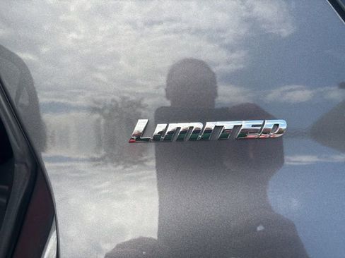 Used 2020 Toyota 4Runner Limited AWD/4WD image 7
