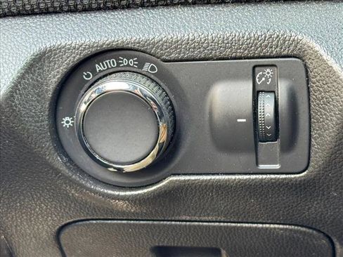 Used 2014 Chevrolet Cruze LT FWD image 10