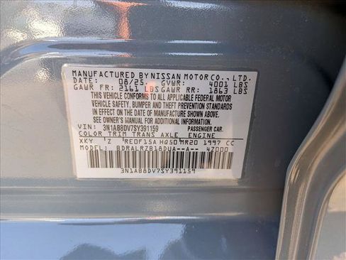 Used 2025 Nissan Sentra SR FWD image 29