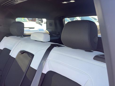 Used 2025 GMC Hummer EV 3X AWD/4WD image 28