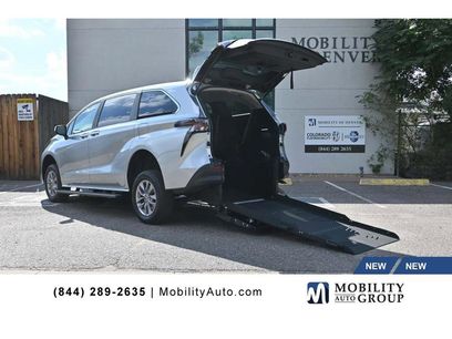 New 2025 Toyota Sienna LE