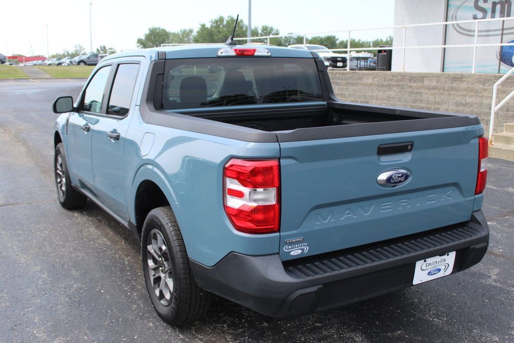 Used 2023 Ford Maverick XLT FWD image 3