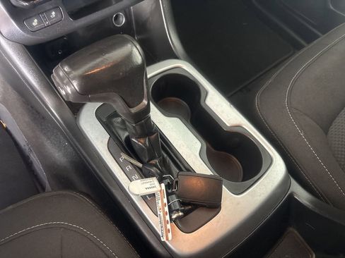 Used 2020 Chevrolet Colorado LT w/ Safety Package image 22