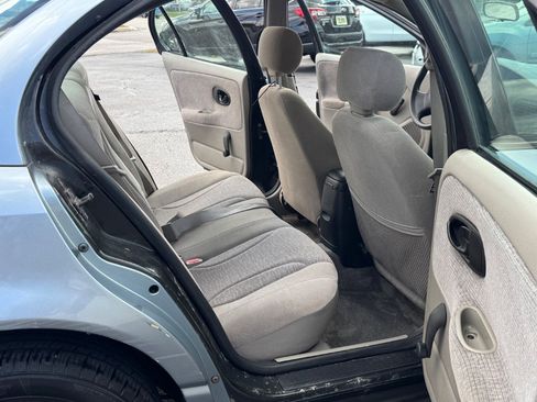 Used 2002 Saturn S-Series SL2 FWD image 16
