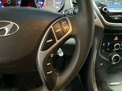 Used 2014 Hyundai Elantra SE w/ Option Group 02 image 15