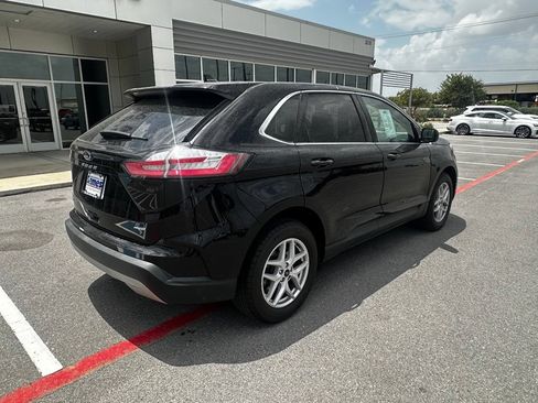 Used 2024 Ford Edge SEL AWD/4WD image 9