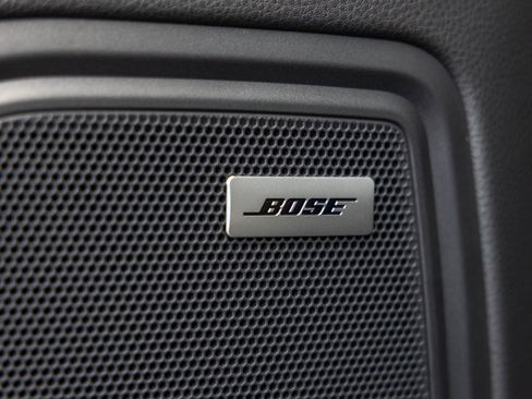 Certified 2025 Porsche Macan image 24