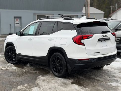 Used 2021 GMC Terrain SLE w/ Driver Convenience Package image 3
