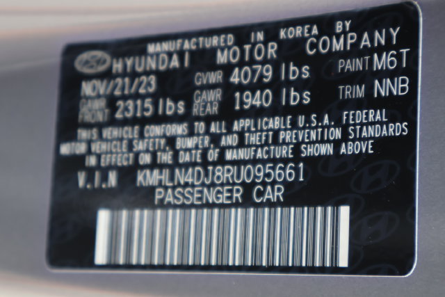 Used 2024 Hyundai Elantra Limited FWD image 26