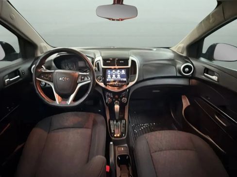 Used 2018 Chevrolet Sonic LT w/ Convenience Package FWD image 9