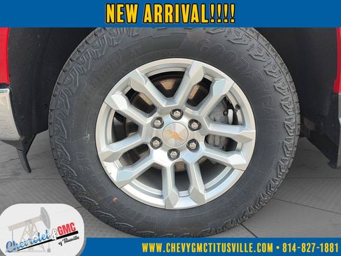 Used 2024 Chevrolet Silverado 1500 LT AWD/4WD image 12