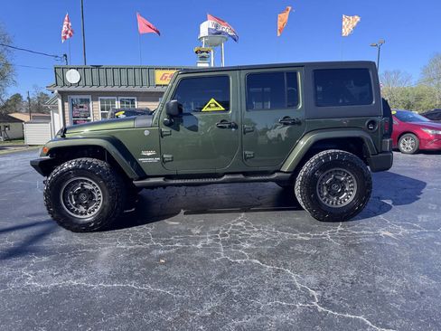 Used 2007 Jeep Wrangler Unlimited Sahara w/ Trailer Tow Group image 2