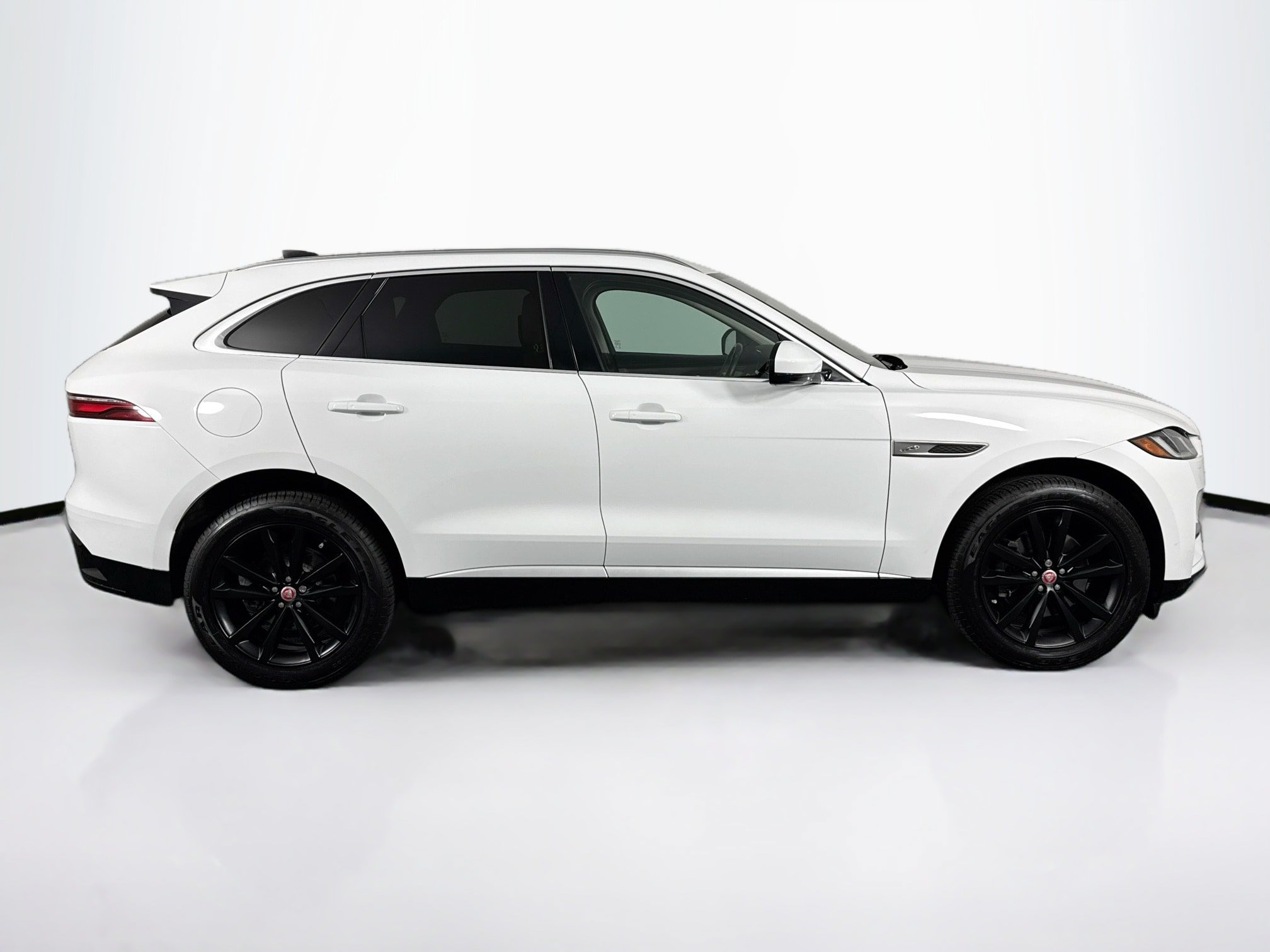 Used 2023 Jaguar F-PACE S AWD/4WD image 16