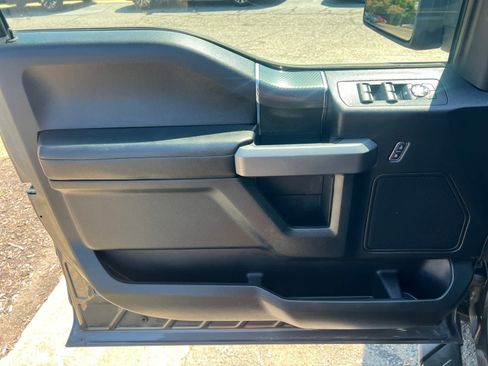 Used 2018 Ford F150 XLT w/ Equipment Group 302A Luxury AWD/4WD image 19