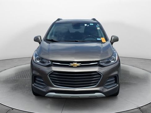 Used 2022 Chevrolet Trax LT w/ Driver Confidence Package AWD/4WD image 8