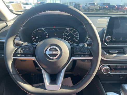 New 2025 Nissan Altima 2.5 SR image 16