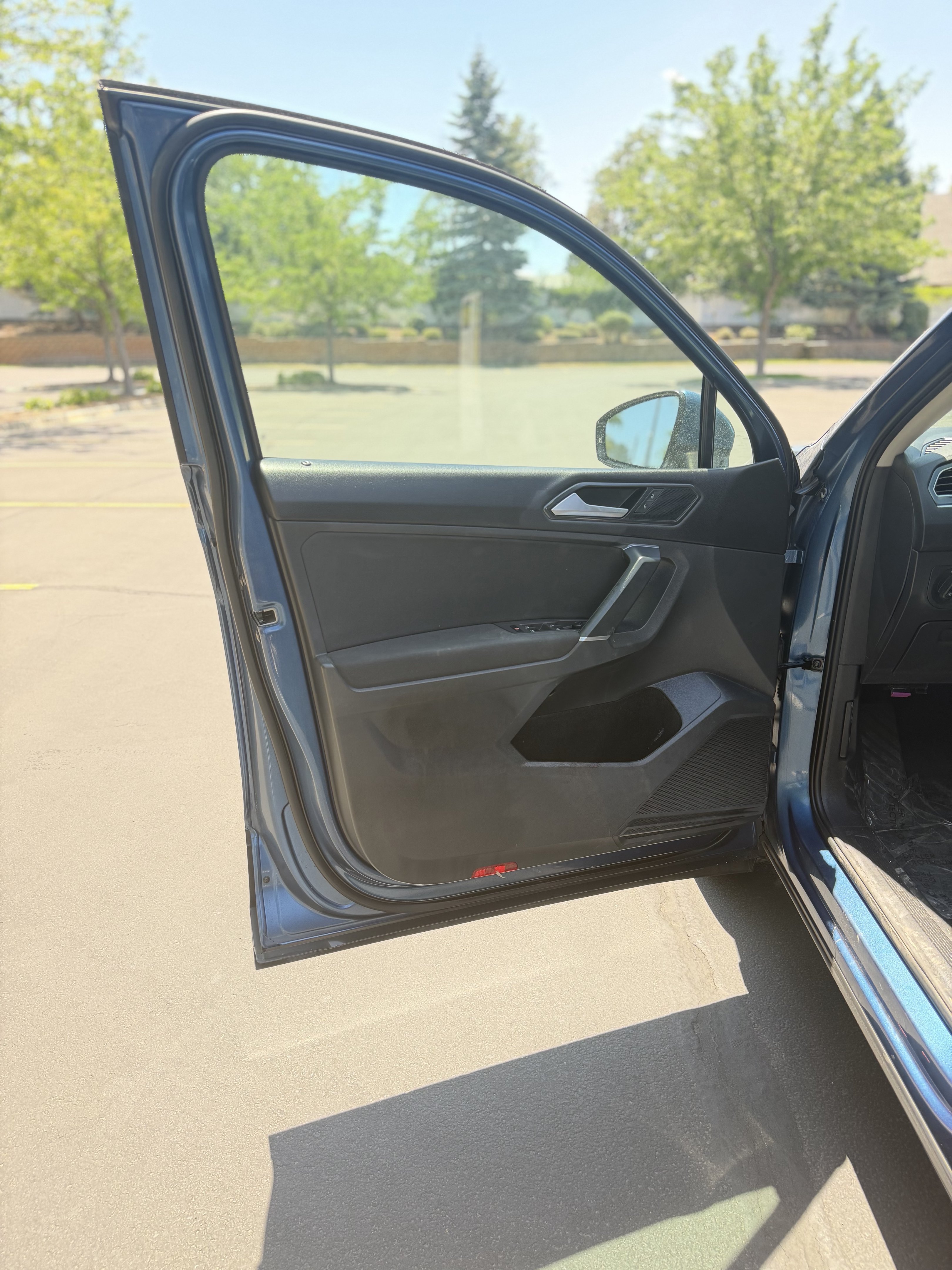 Used 2018 Volkswagen Tiguan S AWD/4WD image 9