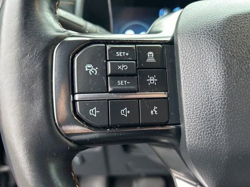 Used 2023 Ford Expedition Platinum image 17