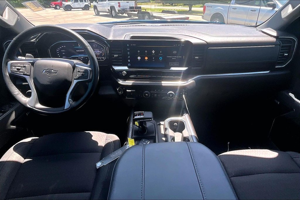Used 2025 Chevrolet Silverado 1500 RST AWD/4WD image 12