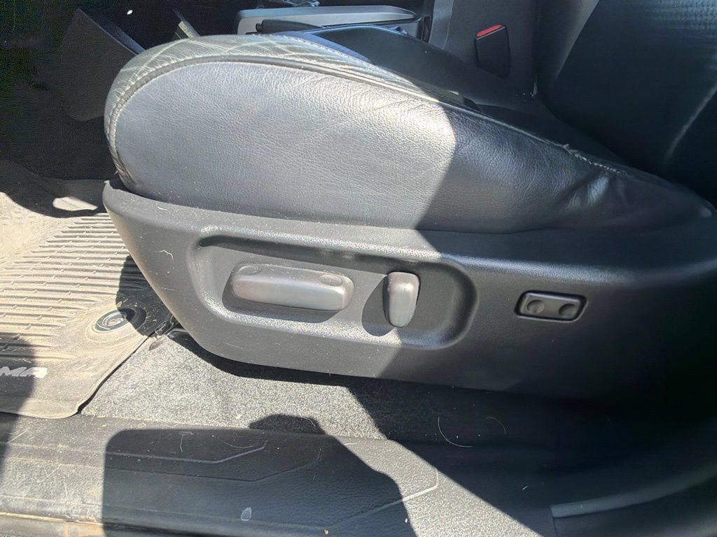 Used 2021 Toyota Tacoma Limited w/ Nightshade Package AWD/4WD image 19