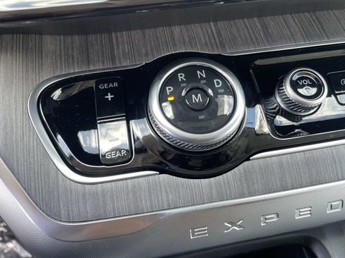 New 2026 Ford Expedition Max Platinum w/ Platinum Ultimate Package AWD/4WD image 30