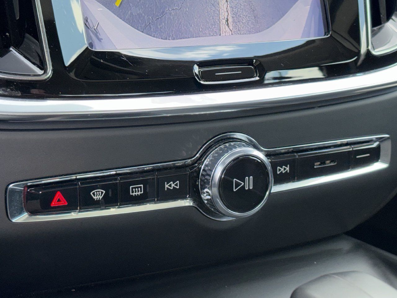 Used 2024 Volvo S60 B5 Core FWD image 5
