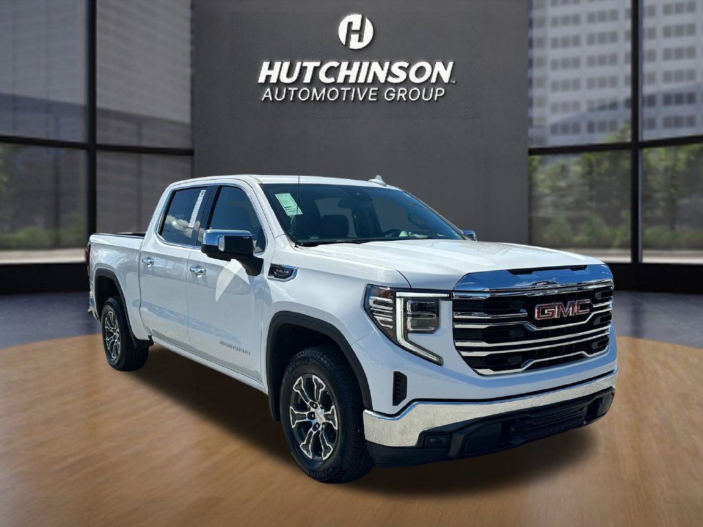 Used 2026 GMC Sierra 1500 SLT RWD image 1