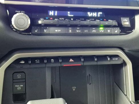 New 2026 Toyota Tundra Limited AWD/4WD image 19