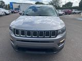 Used 2019 Jeep Compass Latitude image 2