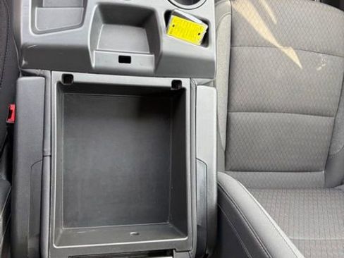 Used 2025 Chevrolet Silverado 1500 LT image 24