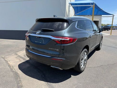 Used 2018 Buick Enclave Avenir w/ Avenir Technology Package AWD/4WD image 3