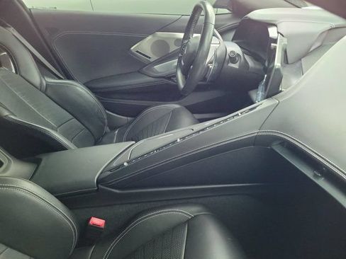 Used 2021 Chevrolet Corvette Stingray Preferred Conv w/ Z51 Performance Package RWD image 3