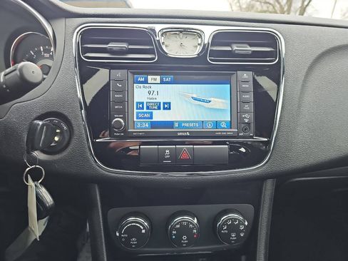 Used 2012 Chrysler 200 Touring FWD image 15