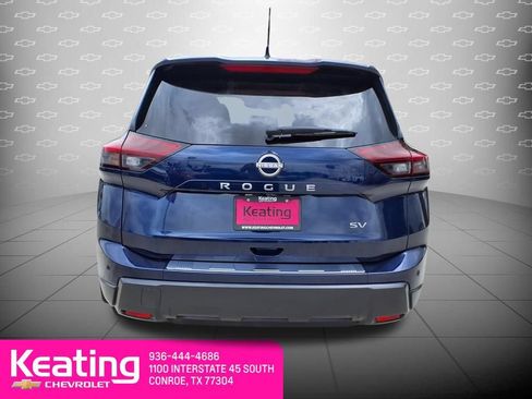 Used 2024 Nissan Rogue SV w/ SV Premium Package FWD image 7