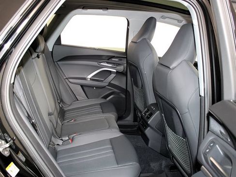 Used 2025 Audi Q5 Prestige AWD/4WD image 25