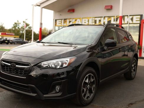 Used 2018 Subaru Crosstrek 2.0i Premium w/ Eyesight System image 1