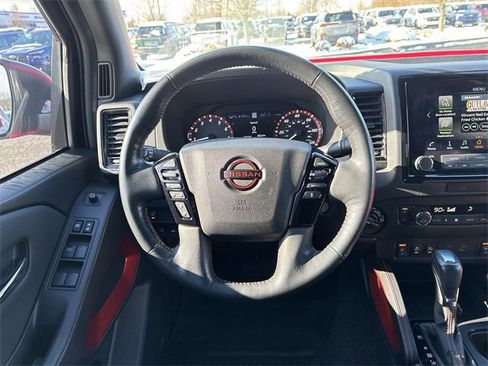 Used 2022 Nissan Frontier PRO-4X image 14