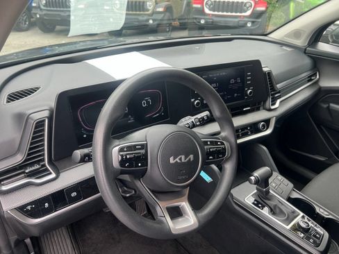 Used 2024 Kia Sportage LX AWD/4WD image 21