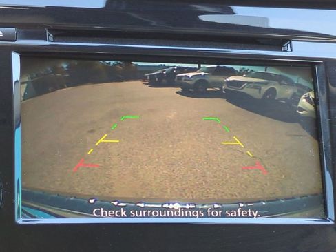 Used 2020 Nissan Rogue Sport SV image 21