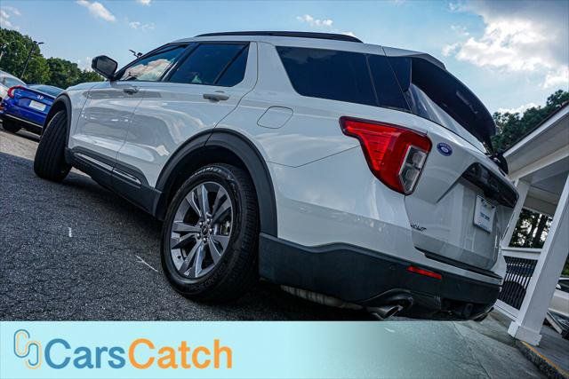 Used 2023 Ford Explorer XLT w/ Equipment Group 202A RWD image 4