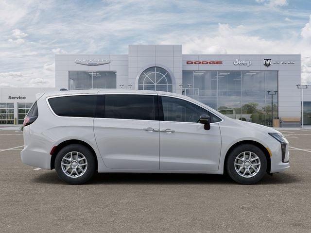 New 2027 Chrysler Pacifica Select w/ Family Tech Group FWD image 21